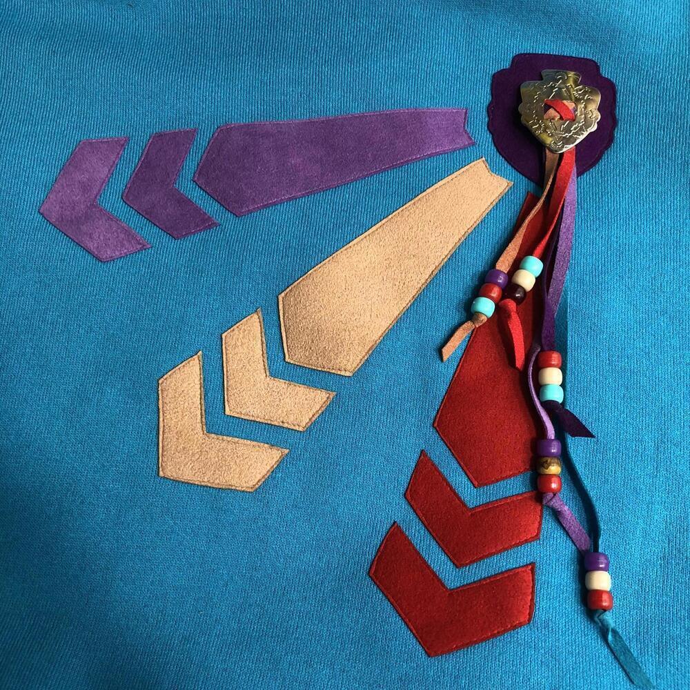 Native American Embellished Sweatshirt Women's Size M Beaded Blue Vtg Lee USA - Picture 9 of 9